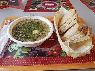 Żurek – savanykás kovászos leves kolbásszal, lengyel étel